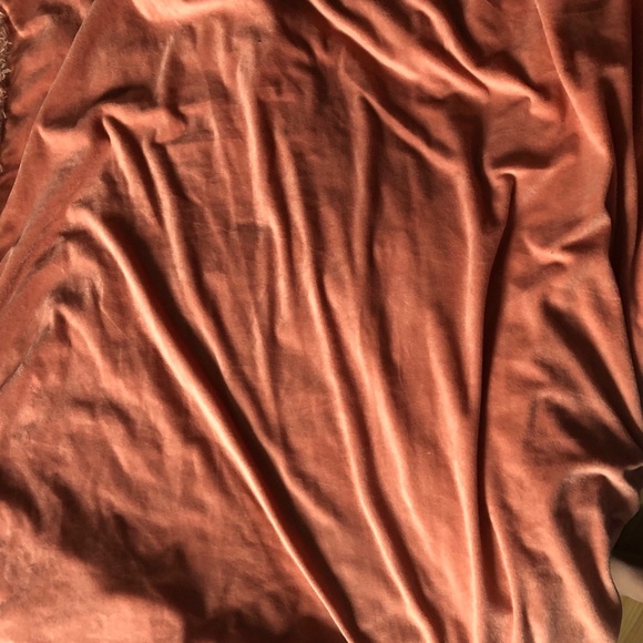 Double Sided Pink Throw Blanket - Picture 2 of 2